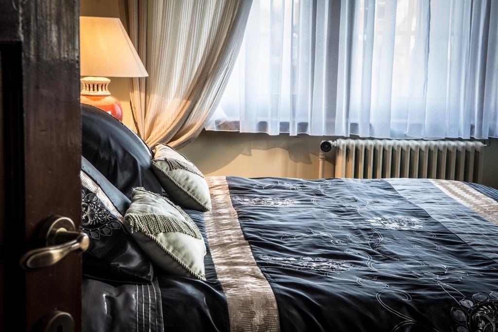 Les Hirondelles Bed & Breakfast 3*